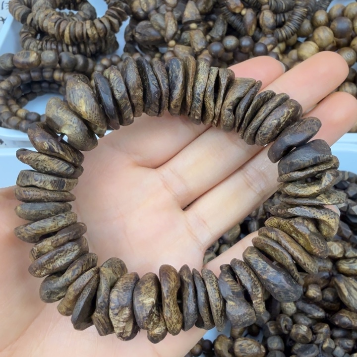 沉香手串谢*华沉香绿奇楠树丁壳子超九九分节油41