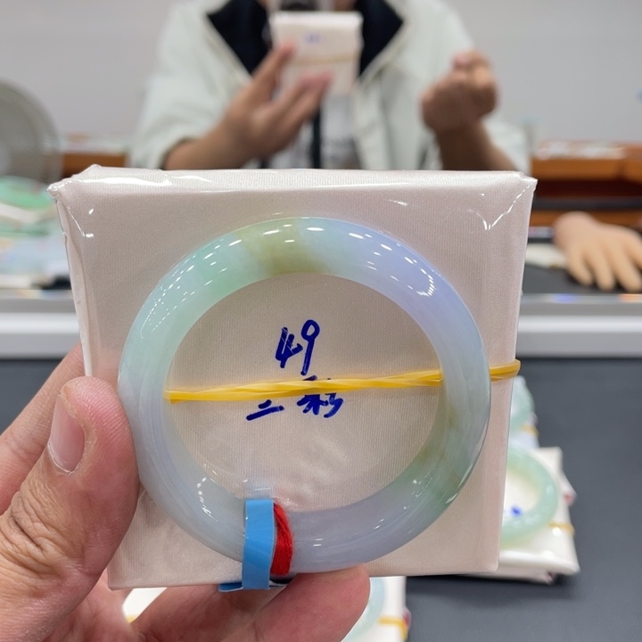 翡翠未镶嵌手镯缅甸翡翠