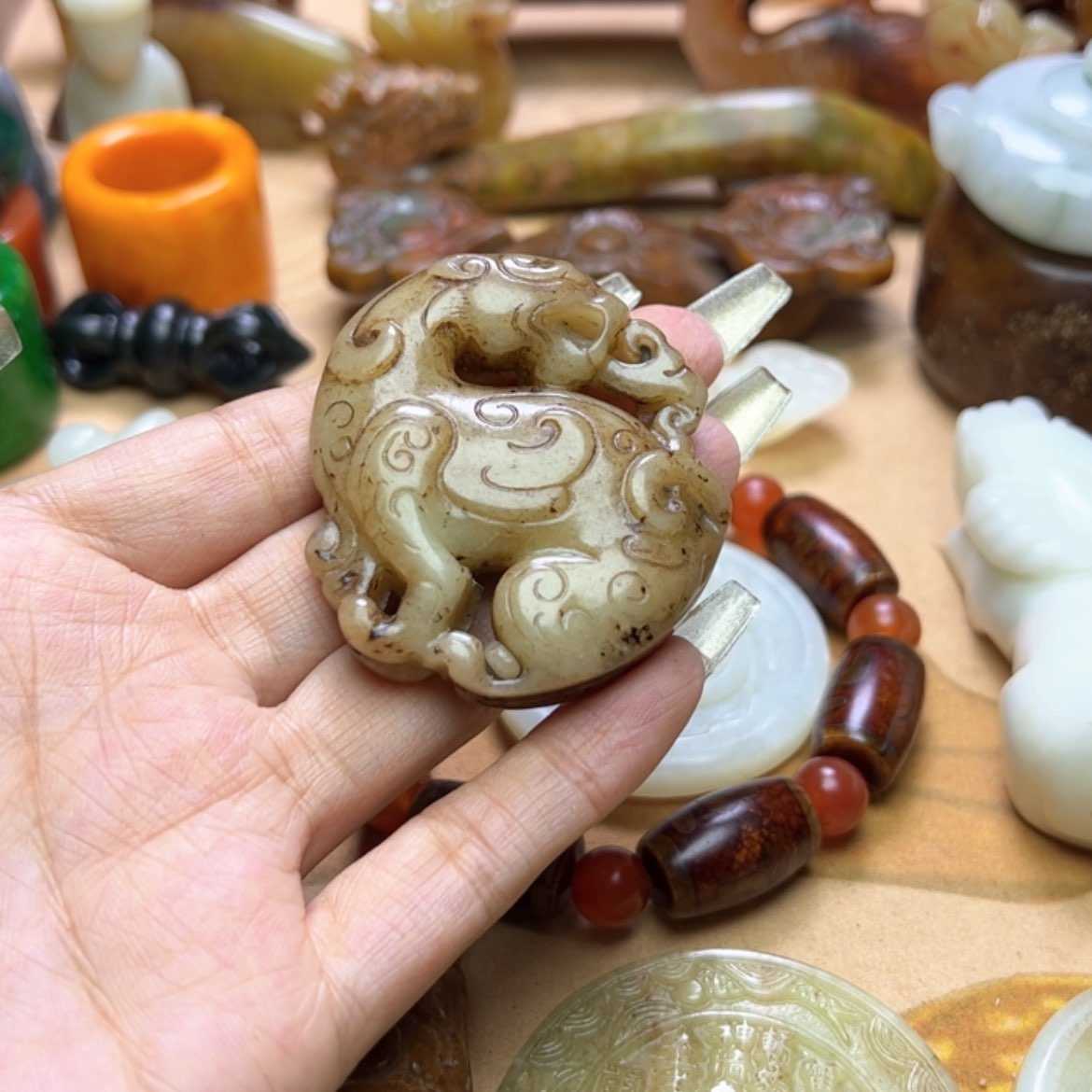 【闪购商品】蛇纹石玉颈饰未镶嵌