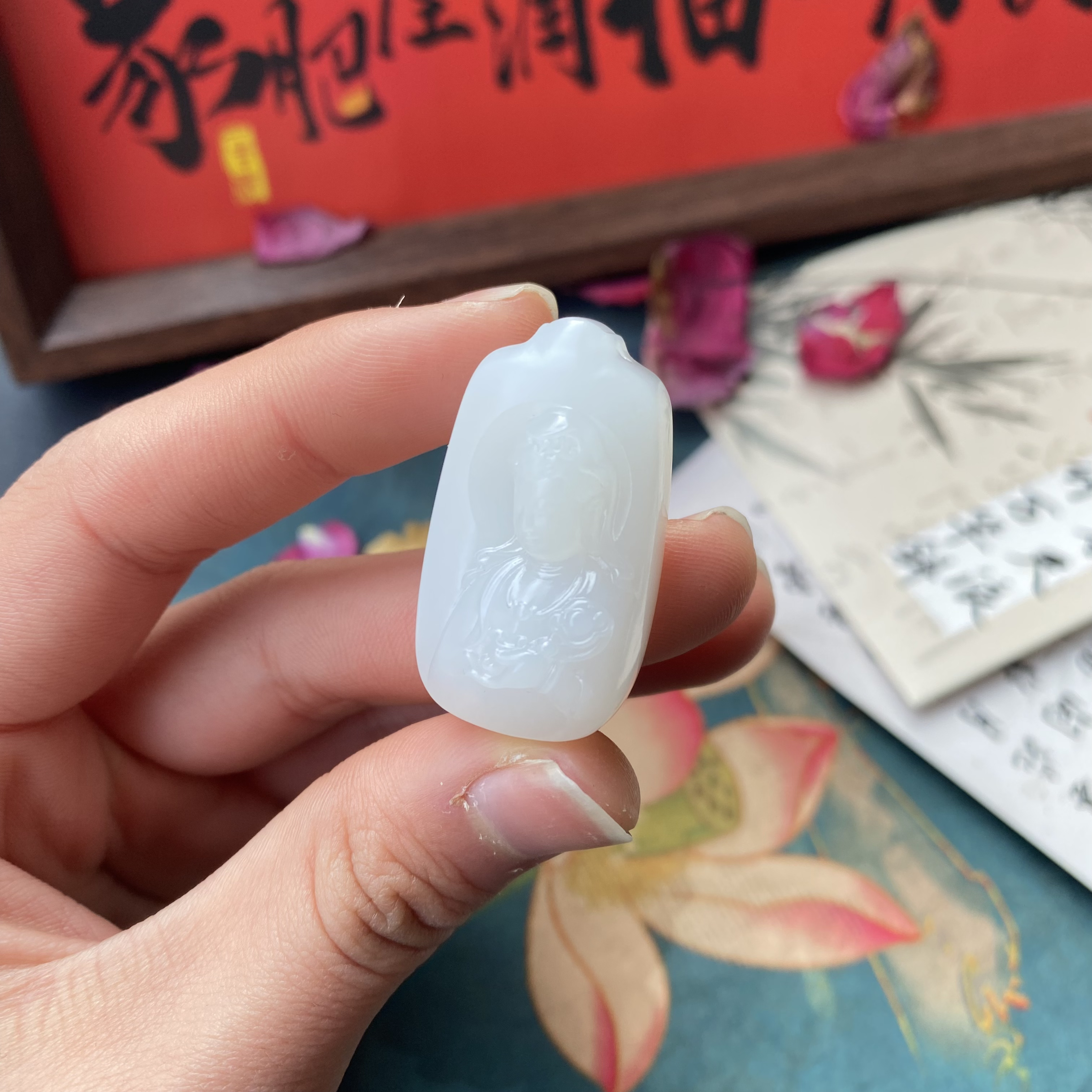 和田玉白玉观音吊坠 精雕手工