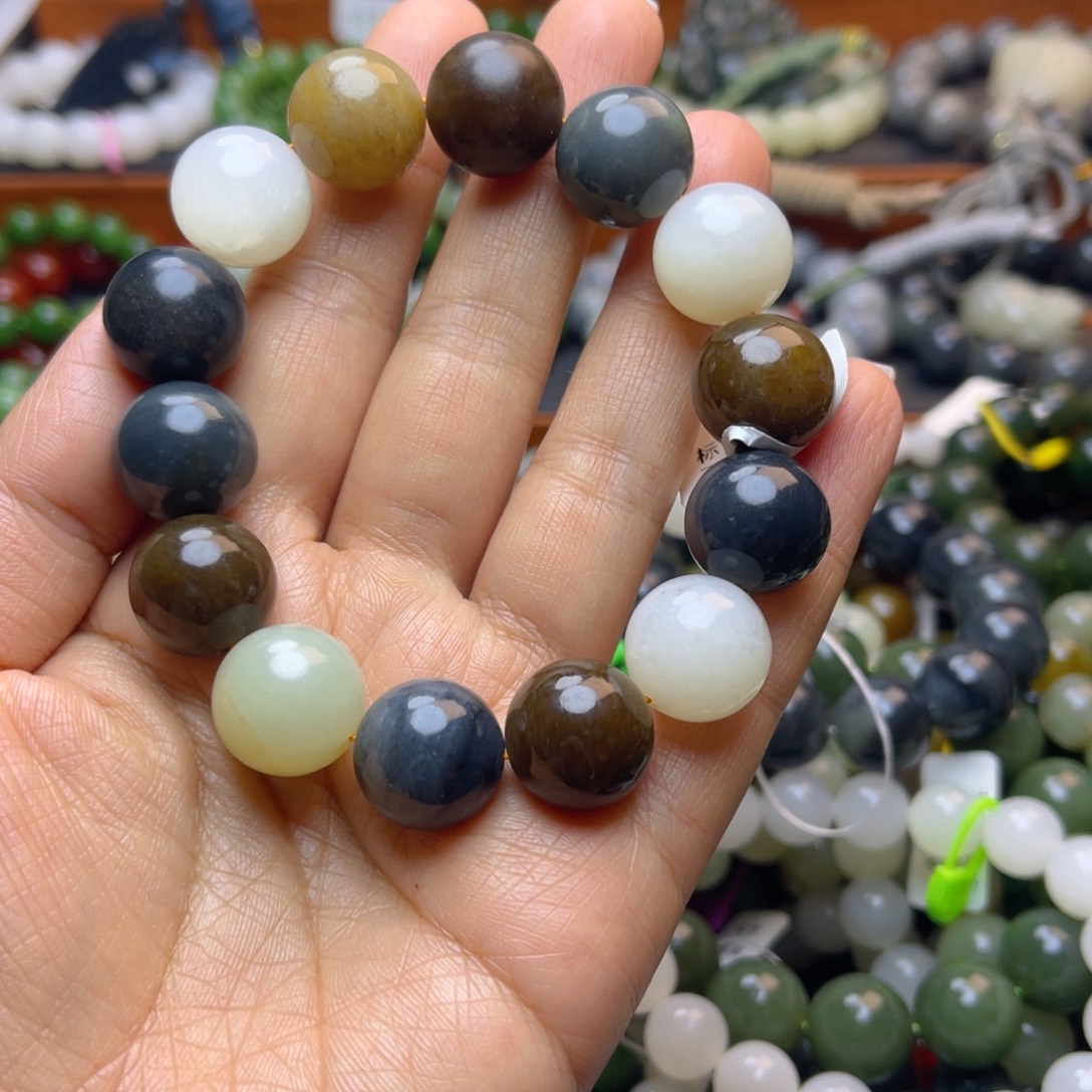 和田玉未镶嵌手链