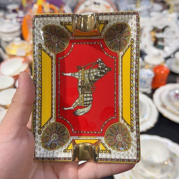 小号烟灰缸烟灰缸