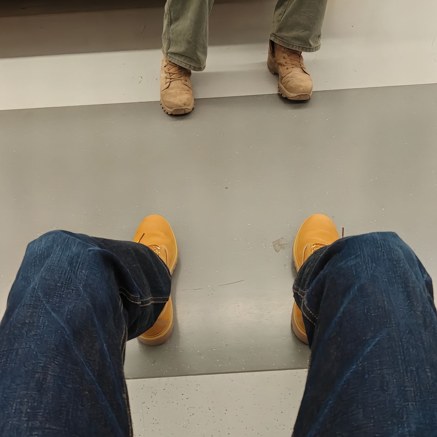 原厂注塑一体男士经典款高帮户外防水踢不烂大黄靴预补数断码正单