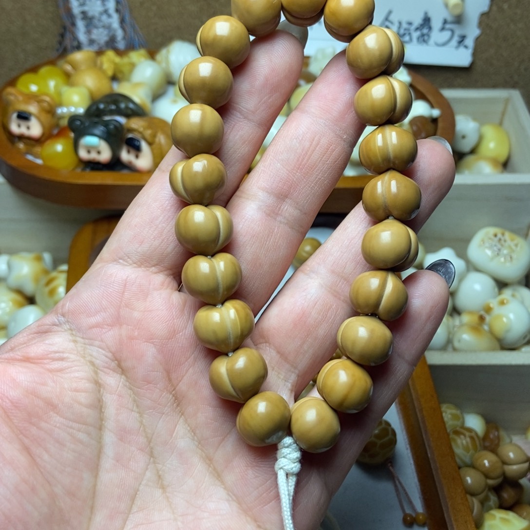 猴头核桃吊坠珂基手持微微瑕不退换