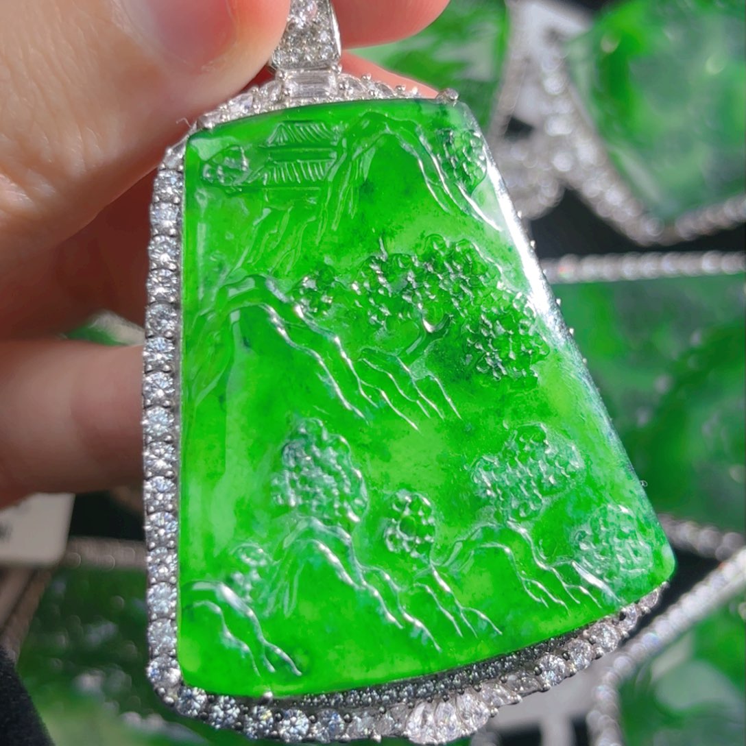 翡翠颈饰银S925镶嵌山水牌