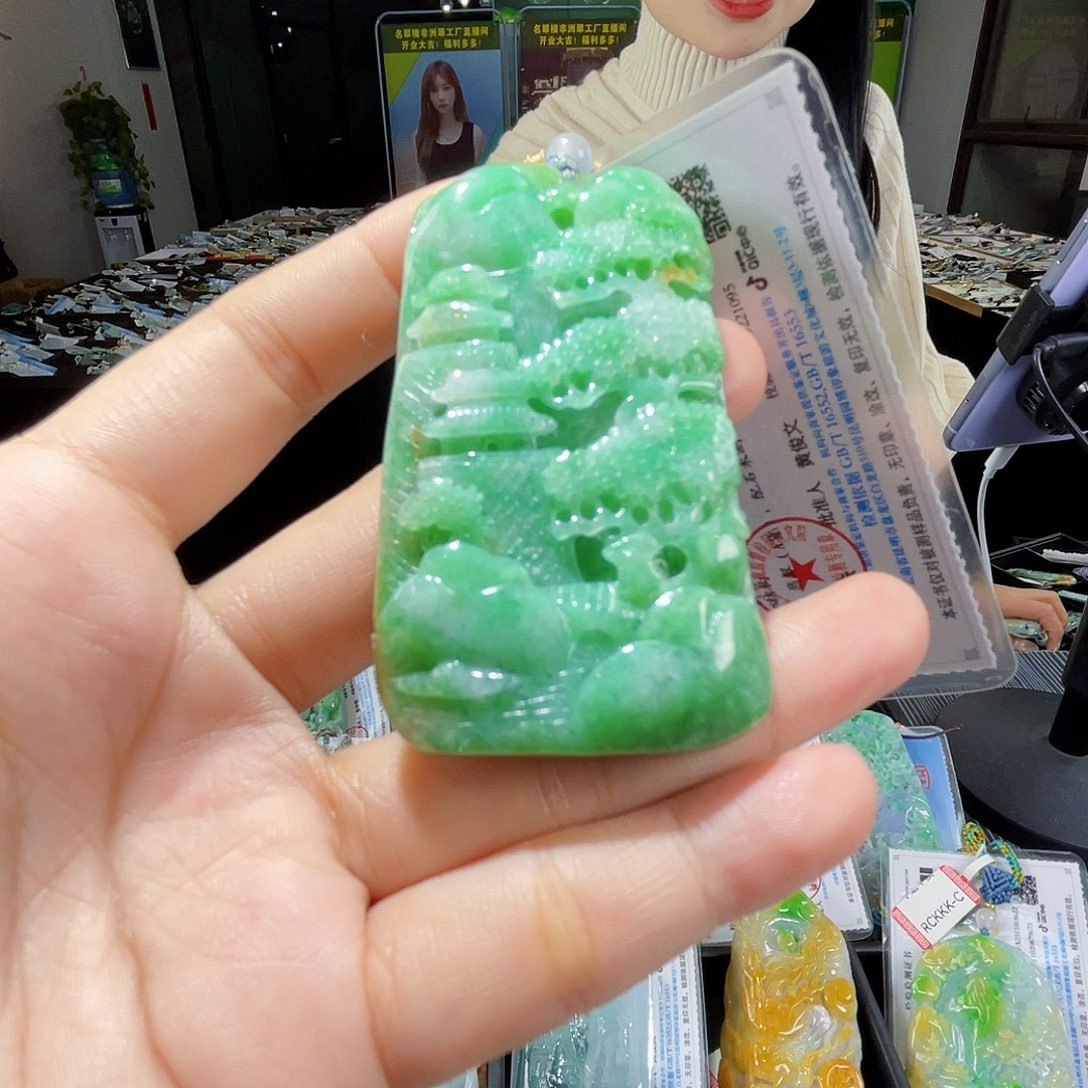 颈饰未镶嵌翡翠一