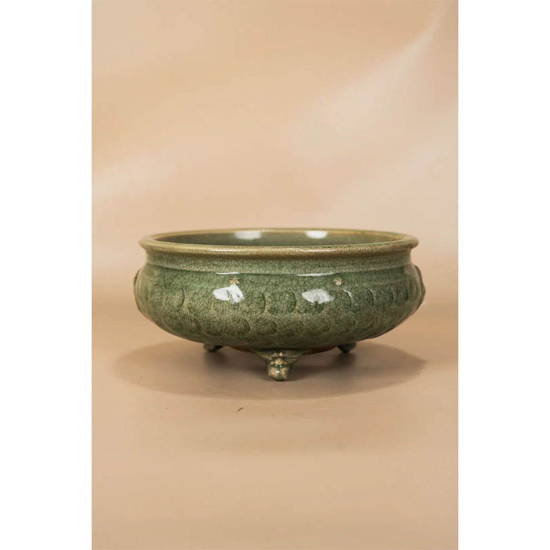   Lot  14  明  龙泉窑香炉(3.6日瓷杂拍卖  ）