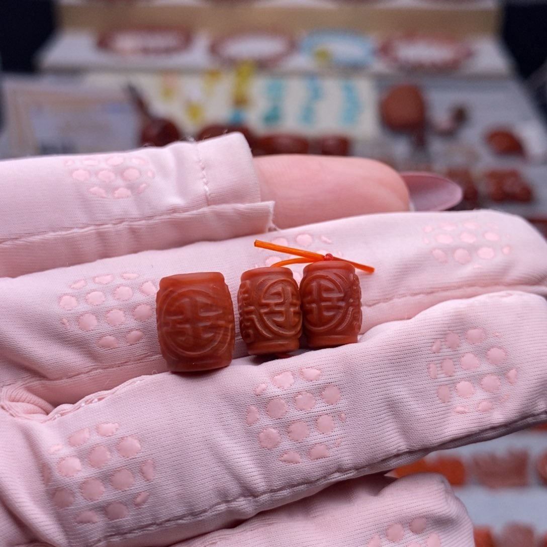 南红玛瑙配饰未镶嵌博古纹顶腰套装 矿点微瑕