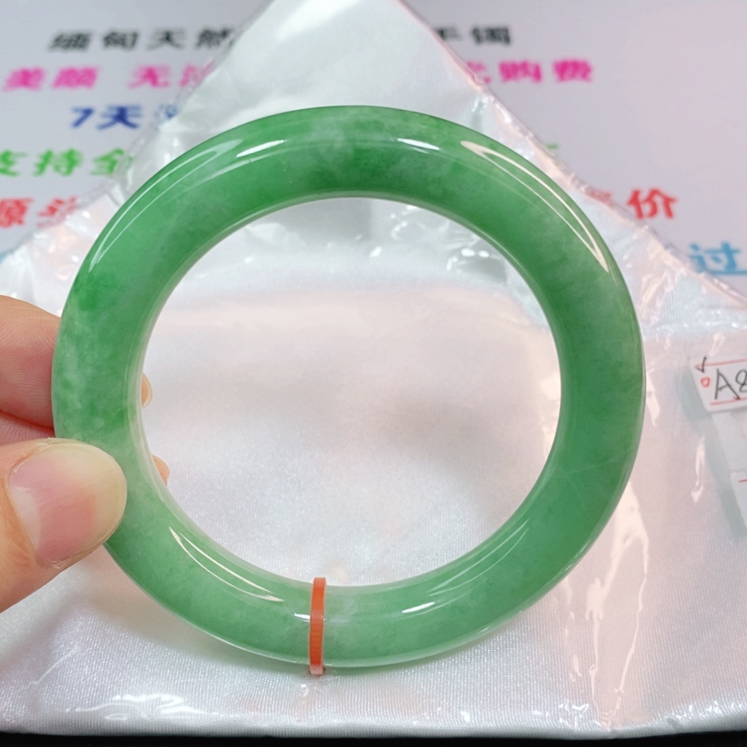 翡翠手镯未镶嵌56.5圈口圆条-捡漏