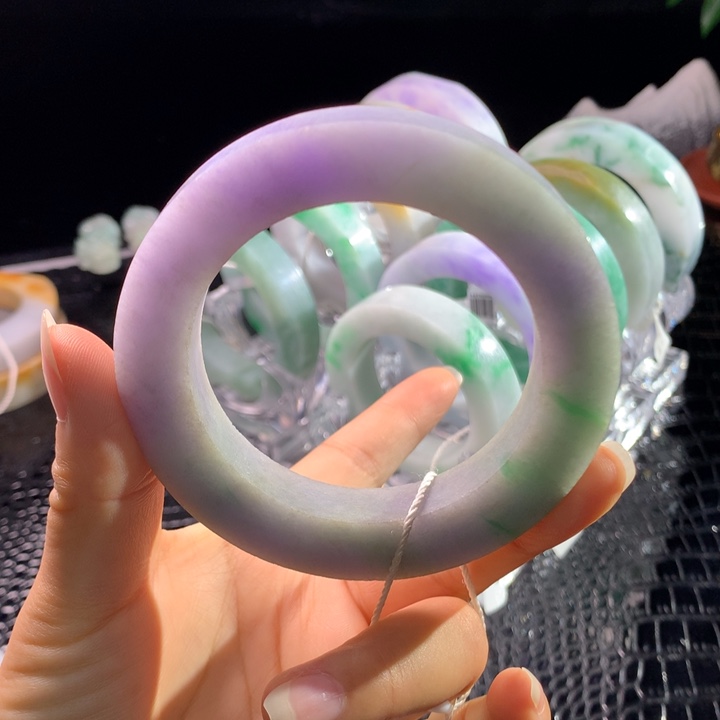 定制翡翠未镶嵌手镯