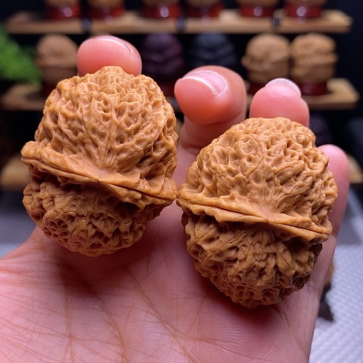 文玩核桃把件七星绣球3