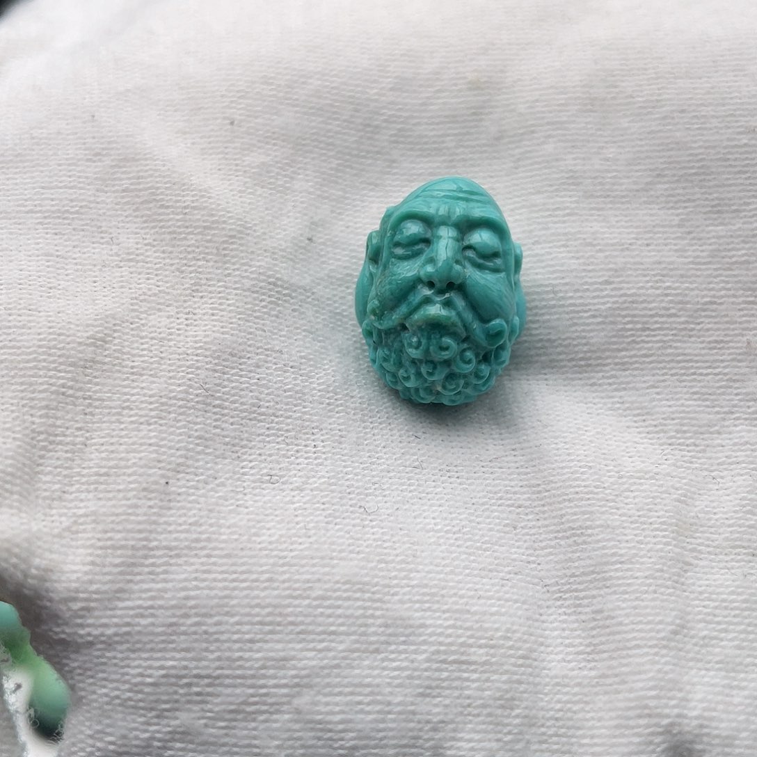 绿松石未镶嵌颈饰