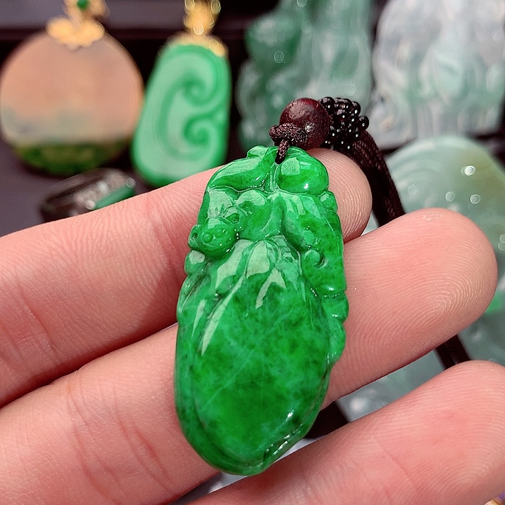 吊坠(不含链)未镶嵌翡翠