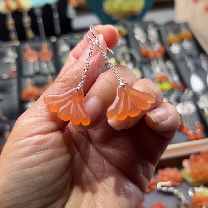 蛇纹石玉耳饰未镶嵌