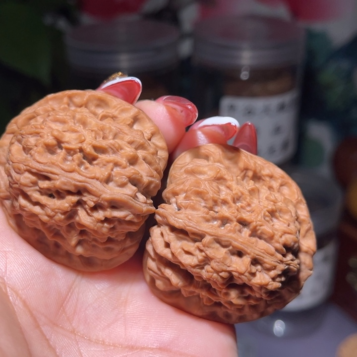 ****文玩核桃吊坠          42