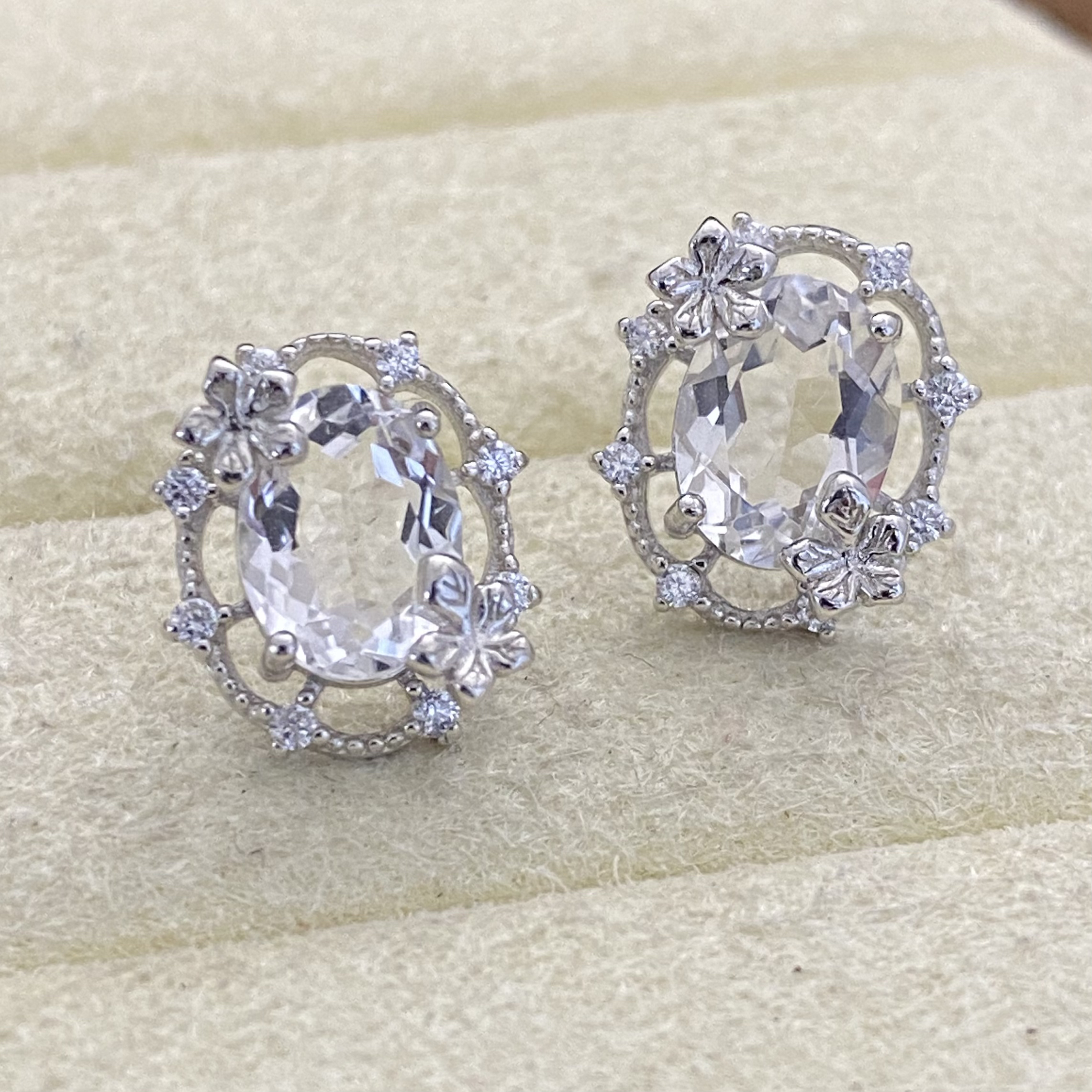 天然白水晶耳钉s925银主石6*8mm轻奢精致优雅时尚百搭日常耳饰