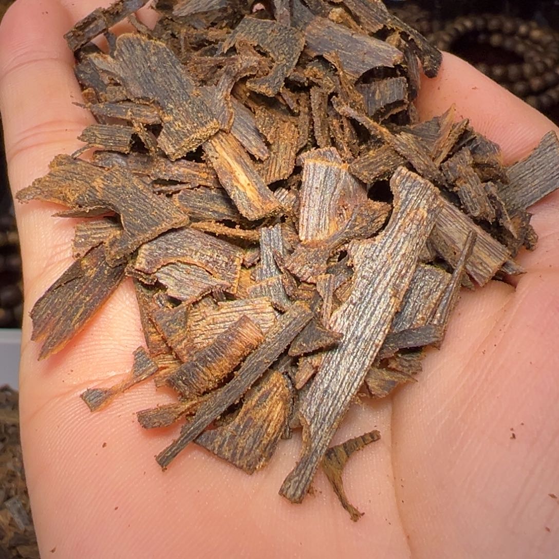 沉香碎屑沉香沉水皮油高端熏香碎料30克
