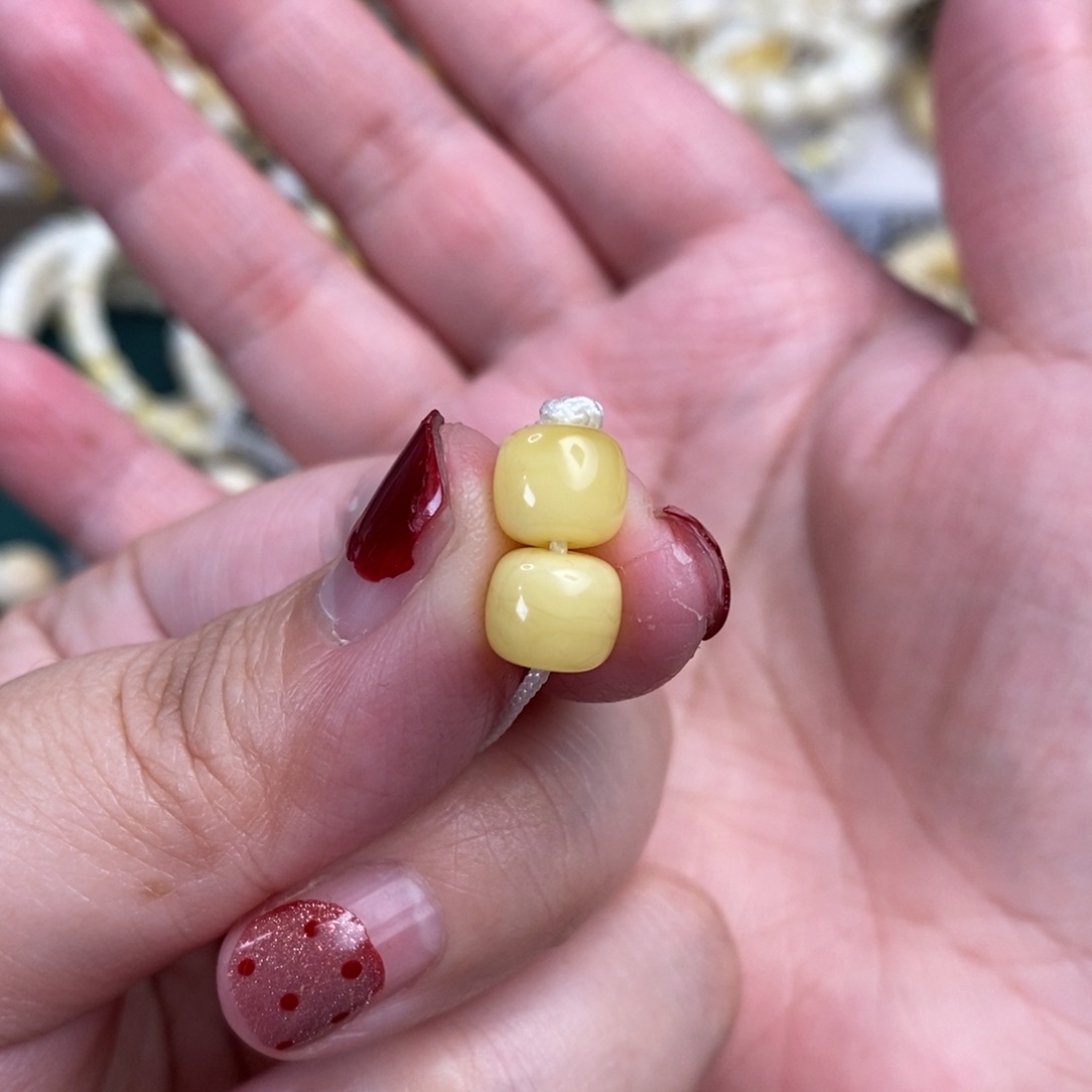 琥珀裸石未镶嵌阿尔卑斯奶白对珠7.5