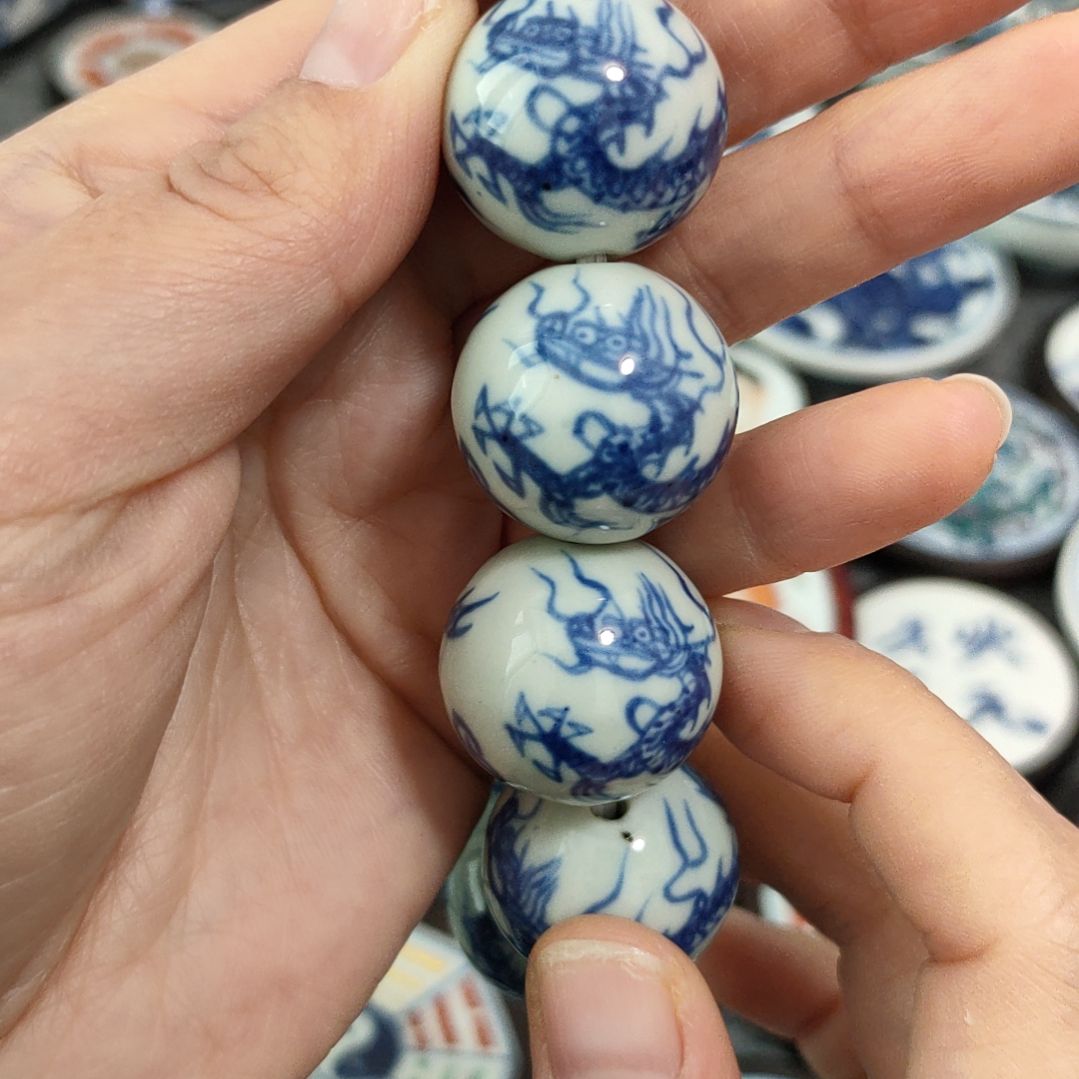瓷片元****）青花龙珠12颗一串