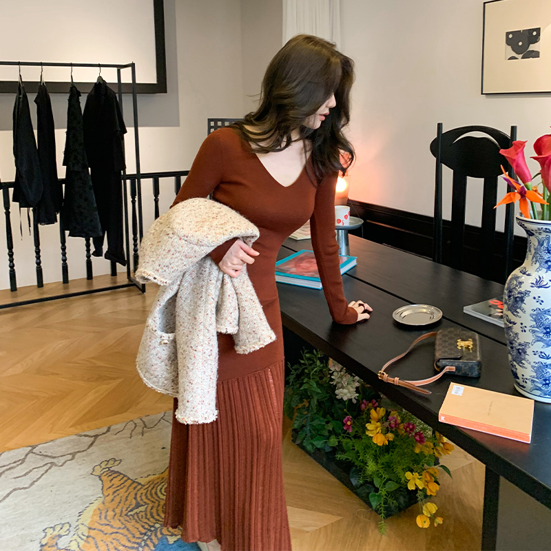 【AloneSavor】显瘦性感V领针织裙长袖修身连衣裙女0061