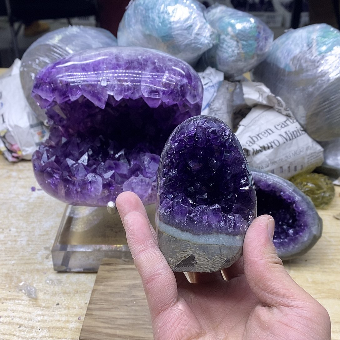 未镶嵌水晶大型摆件（非配饰）