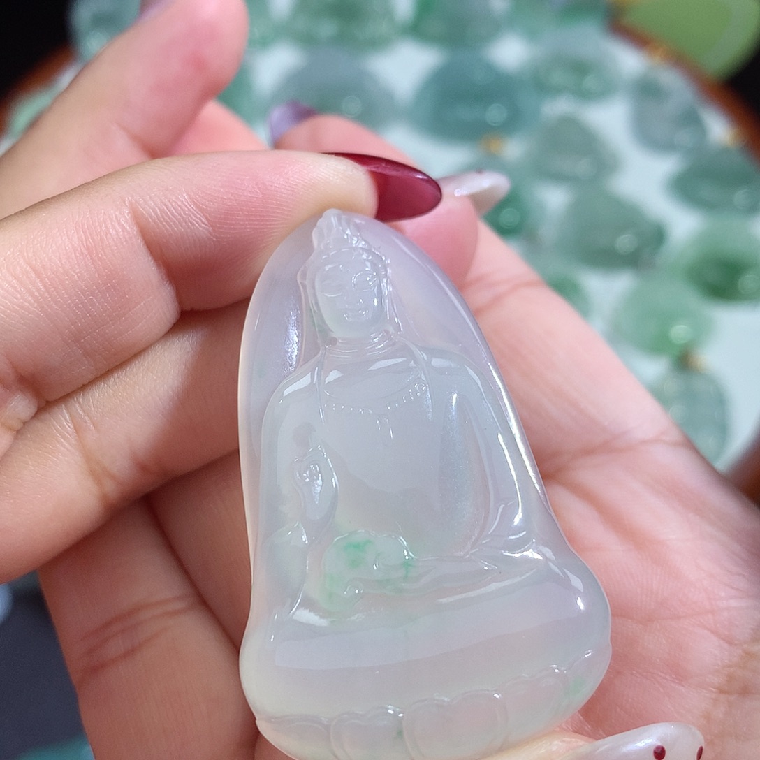 翡翠未镶嵌颈饰佛公