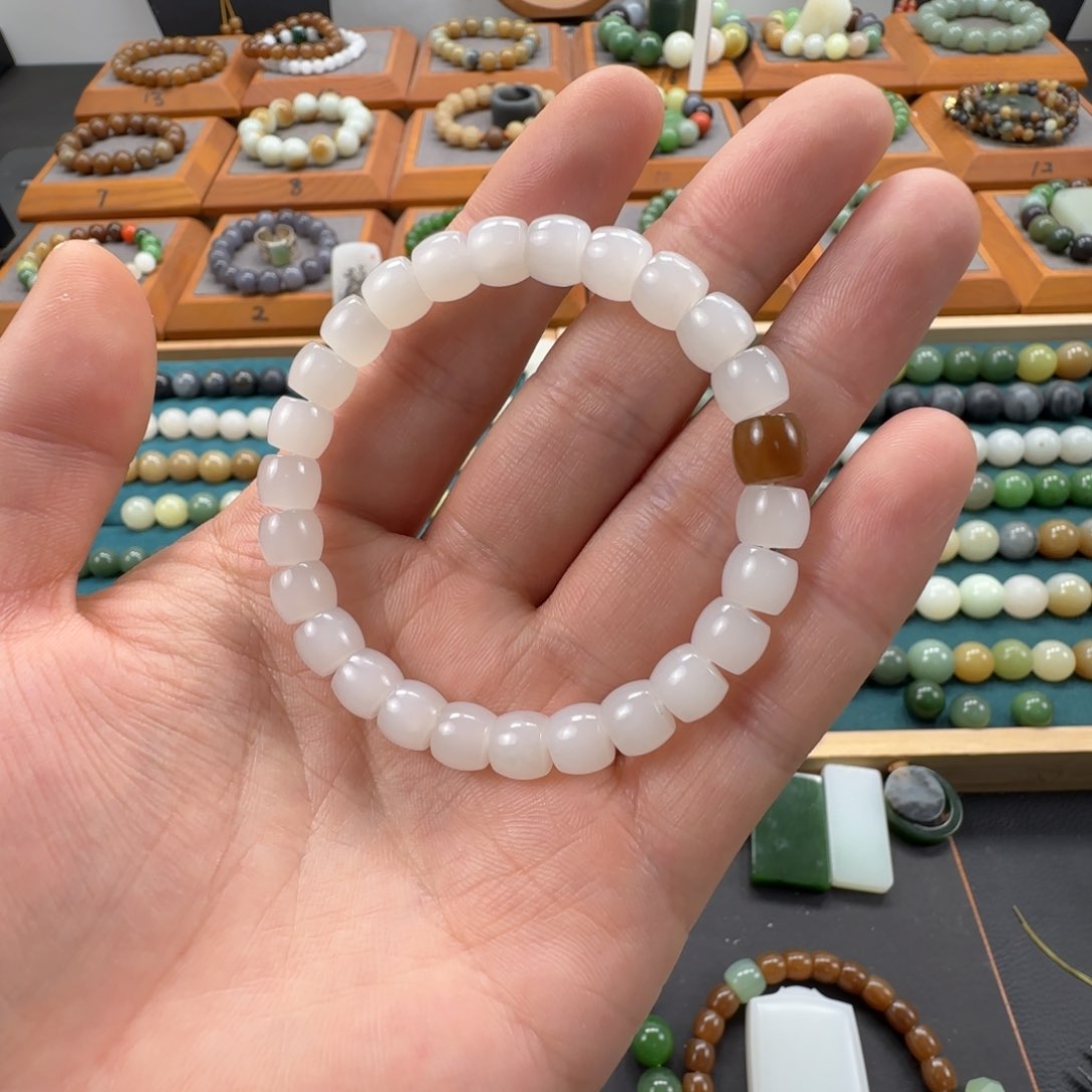 和田玉手串未镶嵌?****团