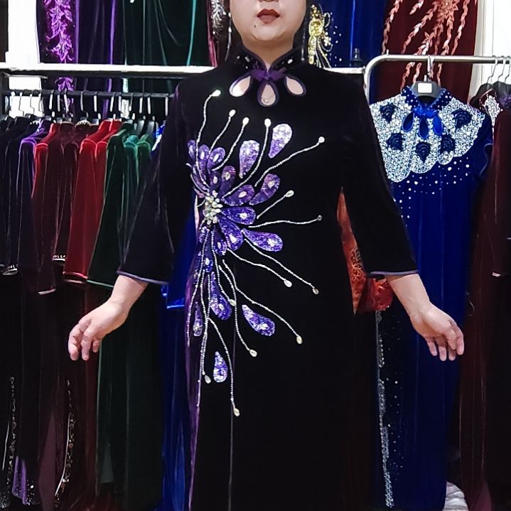 紫色金丝绒三片水滴领镂空长款手工穿珠旗袍3XL130-140斤内