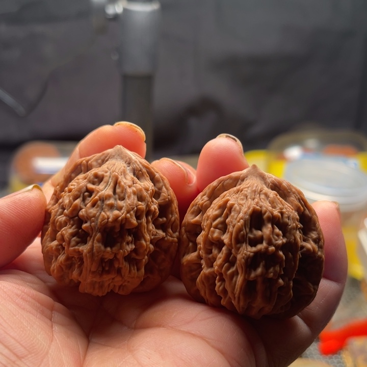 文玩核桃把件全品虎头39➕