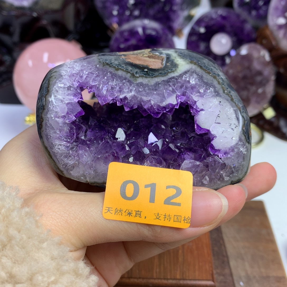 紫晶未镶嵌摆件紫晶