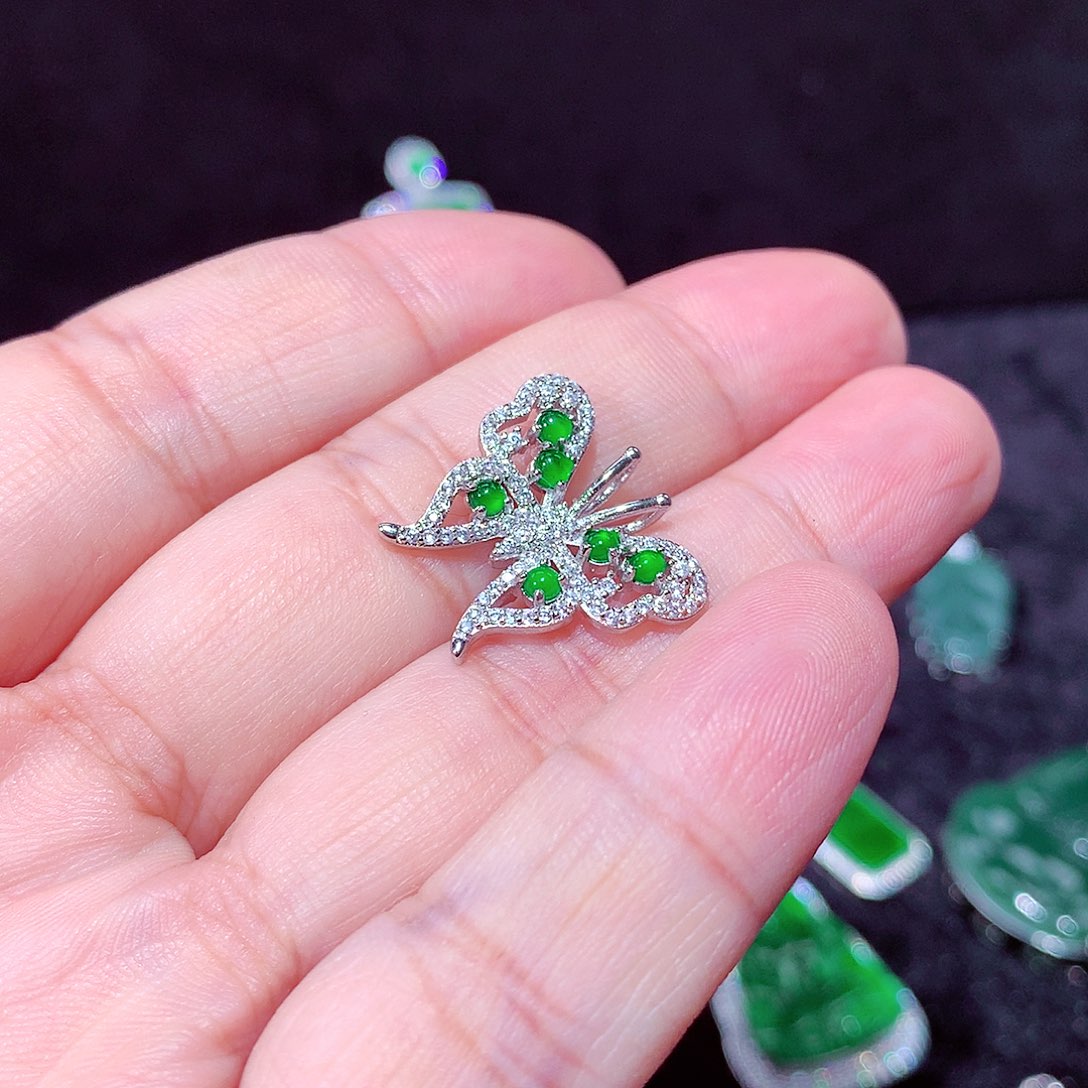 【闪购商品】翡翠吊坠(不含链)未镶嵌