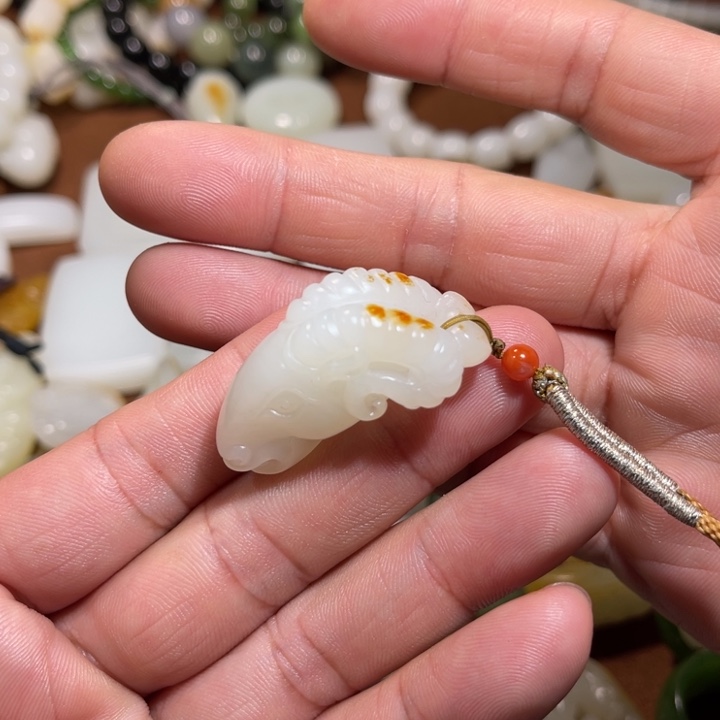 和田玉颈饰未镶嵌