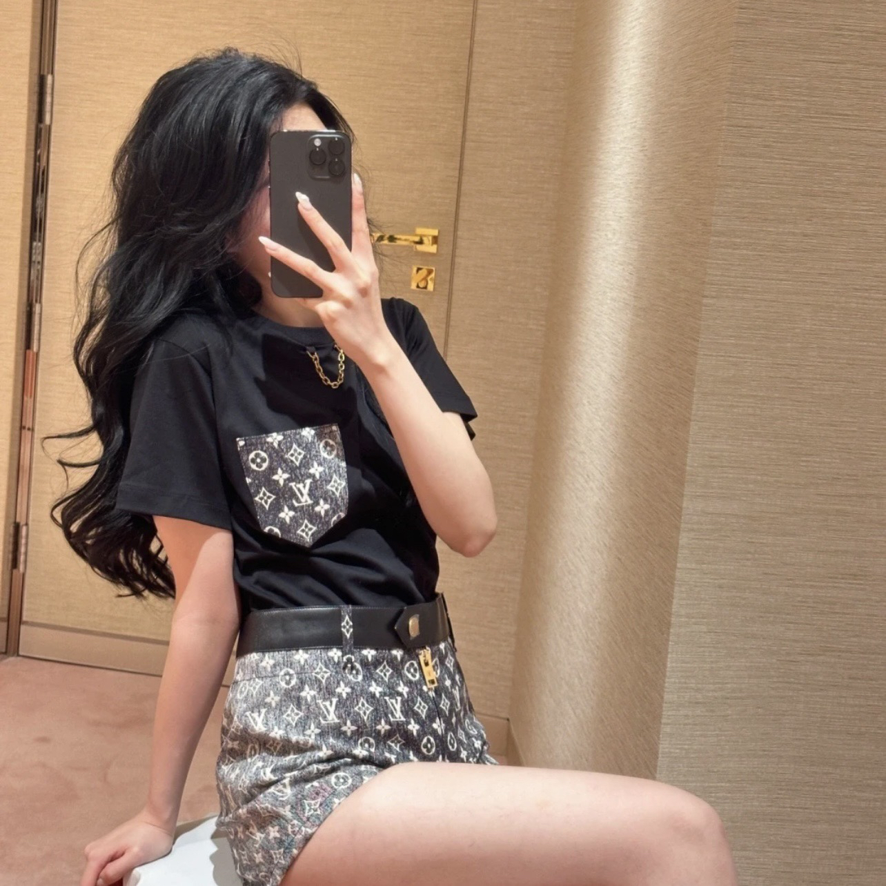 99新 LouisVuitton/路易威登 vem299 贴袋链条圆领短袖 s码 棉