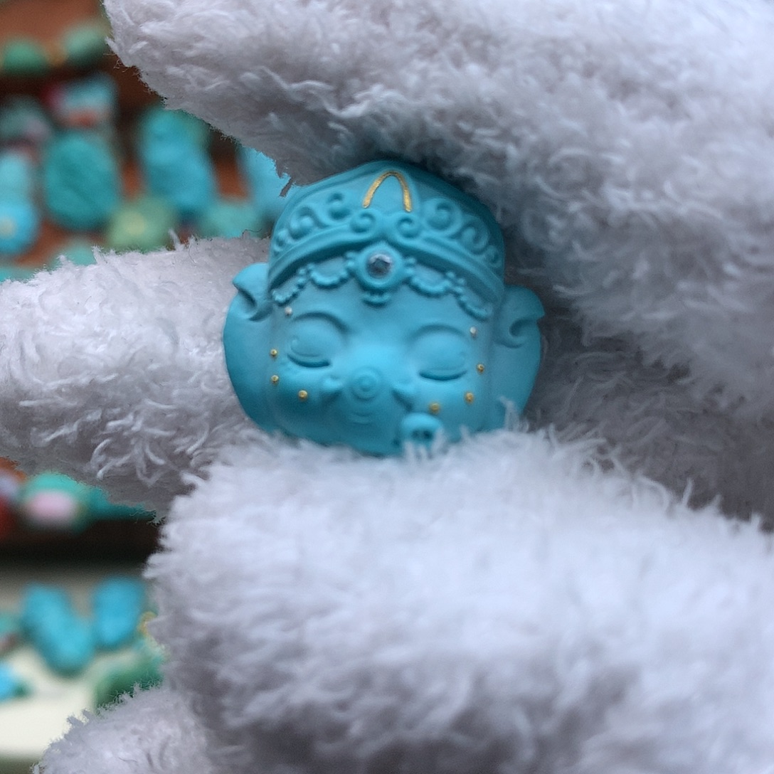 绿松石未镶嵌颈饰