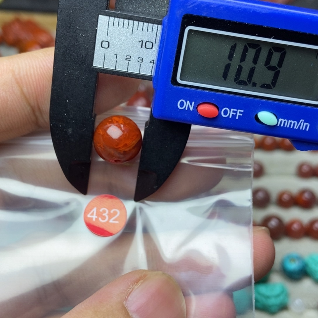 南红玛瑙未镶嵌南红玛瑙有瑕疵
