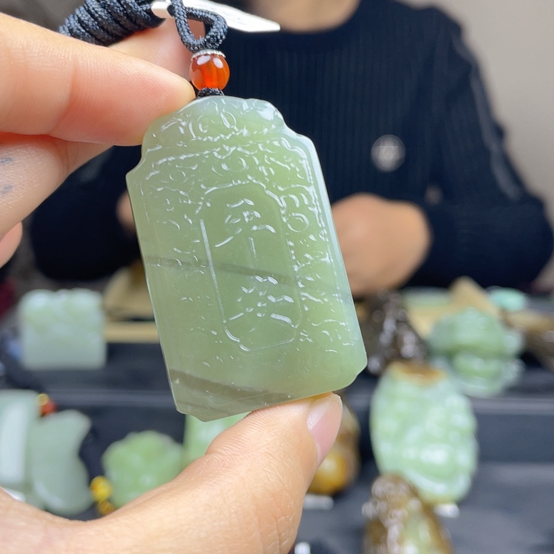 和田玉未镶嵌颈饰