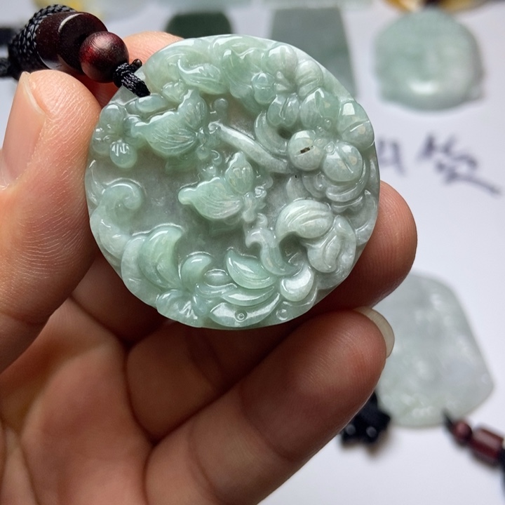 翡翠未镶嵌颈饰翡翠