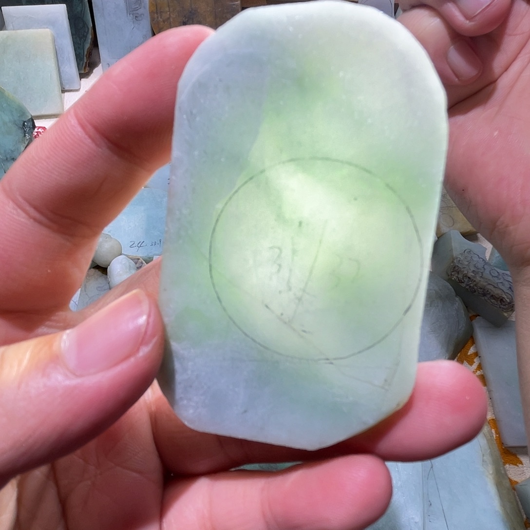 翡翠未镶嵌颈饰天然缅甸A货翡翠毛料