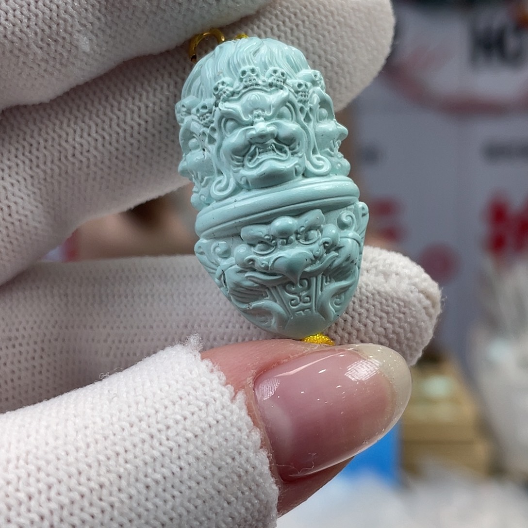 绿松石未镶嵌挂件