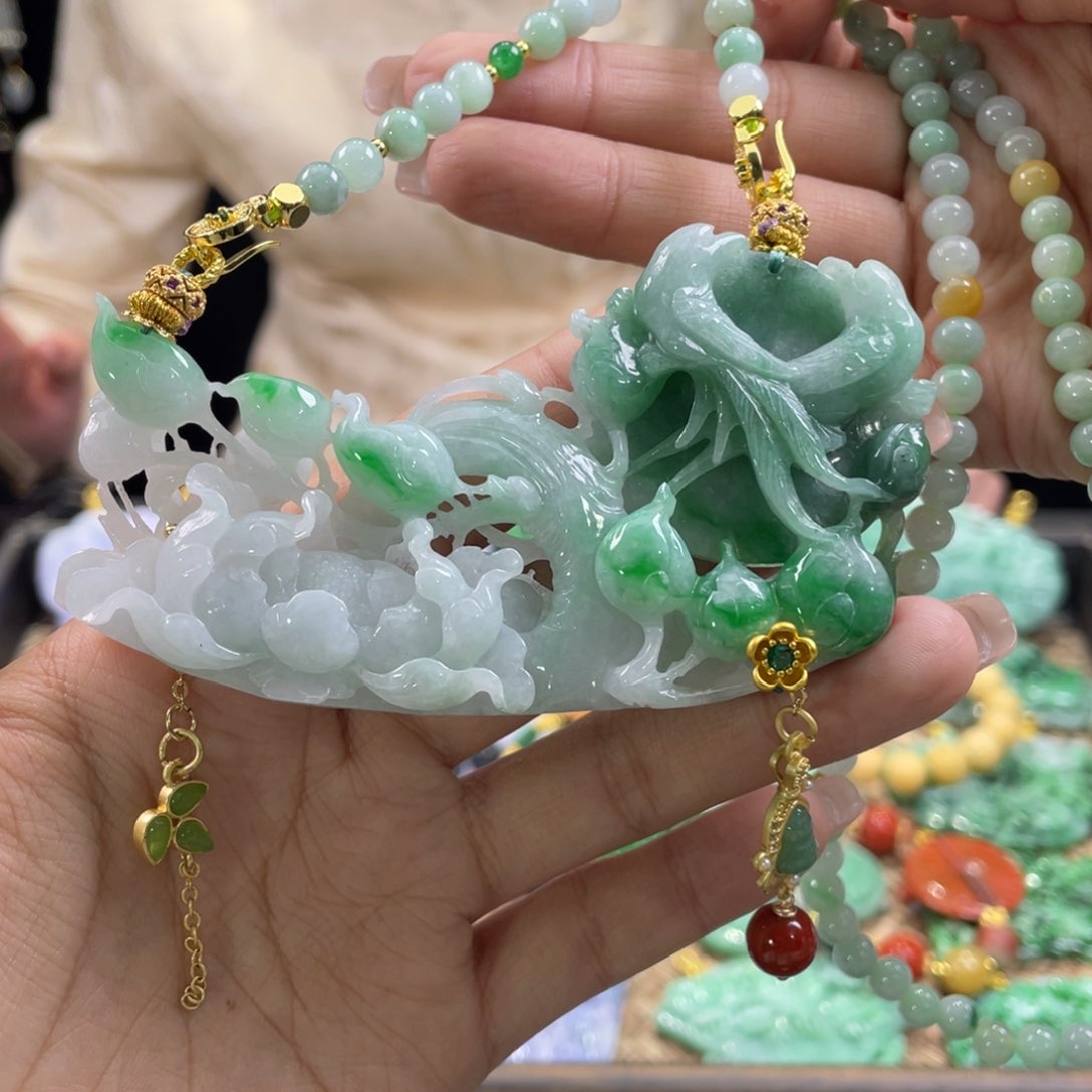 翡翠颈饰未镶嵌代编织