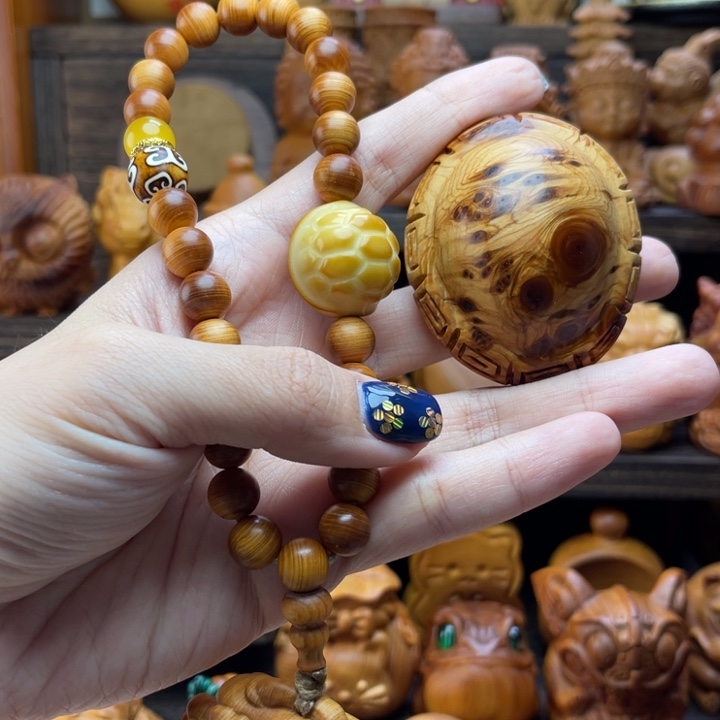 韩***生柏木（崖柏）貔貅抱球➕留疤富甲