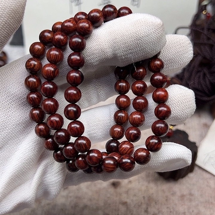 木08圆珠海南红降黄金底微瑕