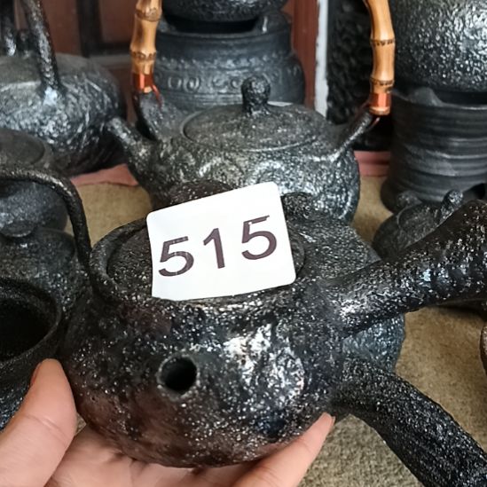 黑砂侧把壶微瑕130毫升左右