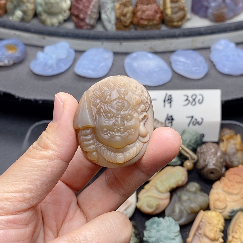 【闪购商品】定制石英质玉吊坠未镶嵌