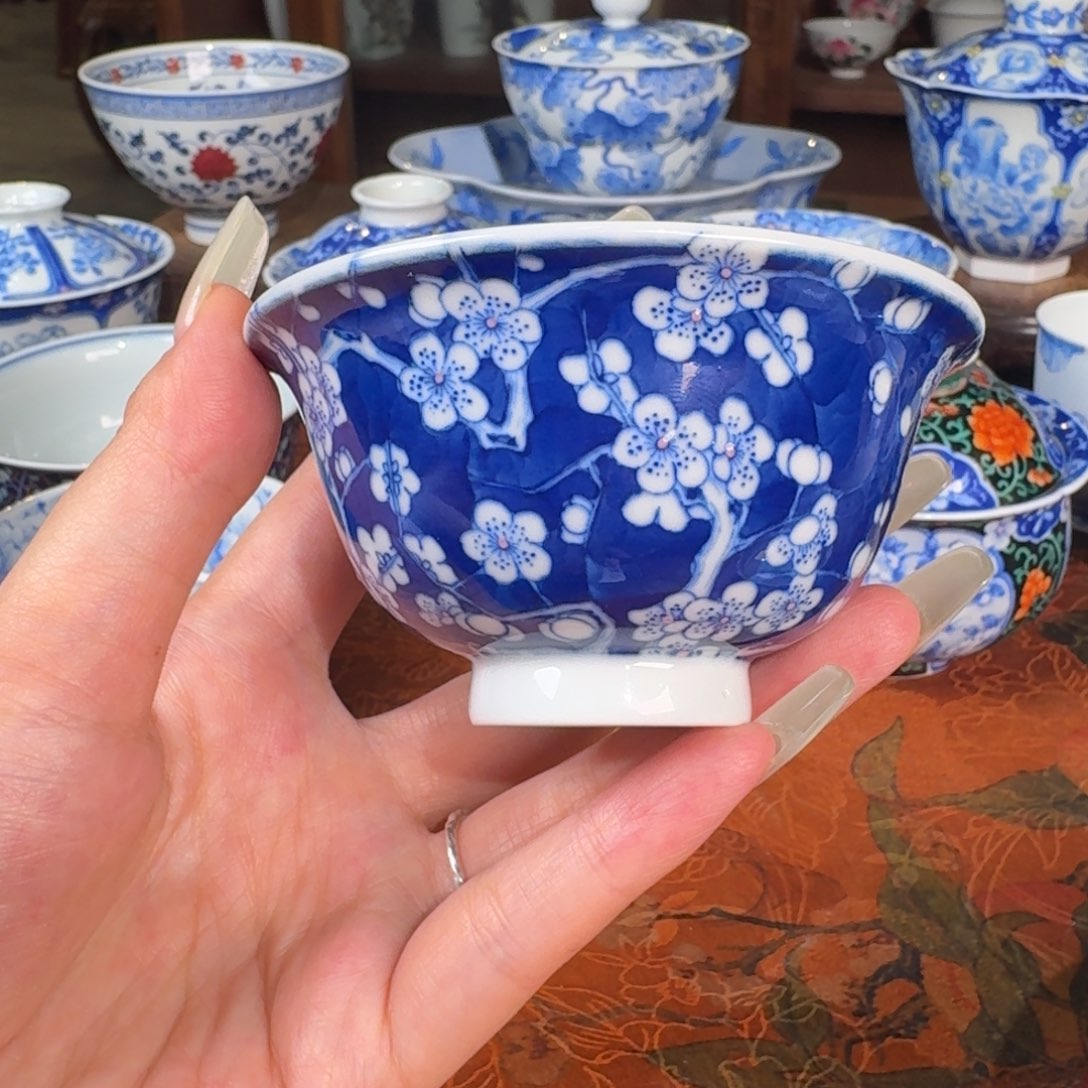 青樵轩青花冰梅压手杯