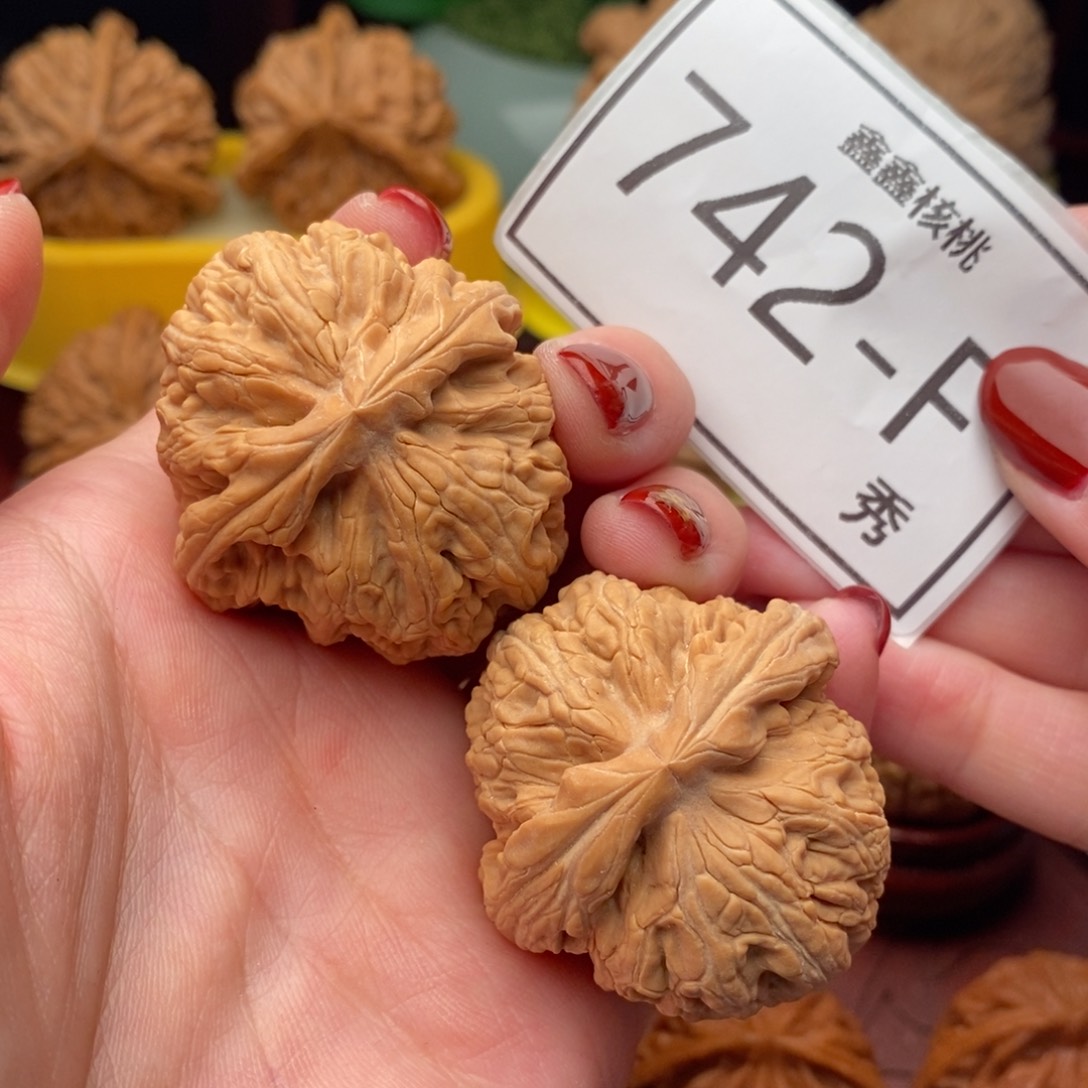 文玩核桃把件红锦鲤41