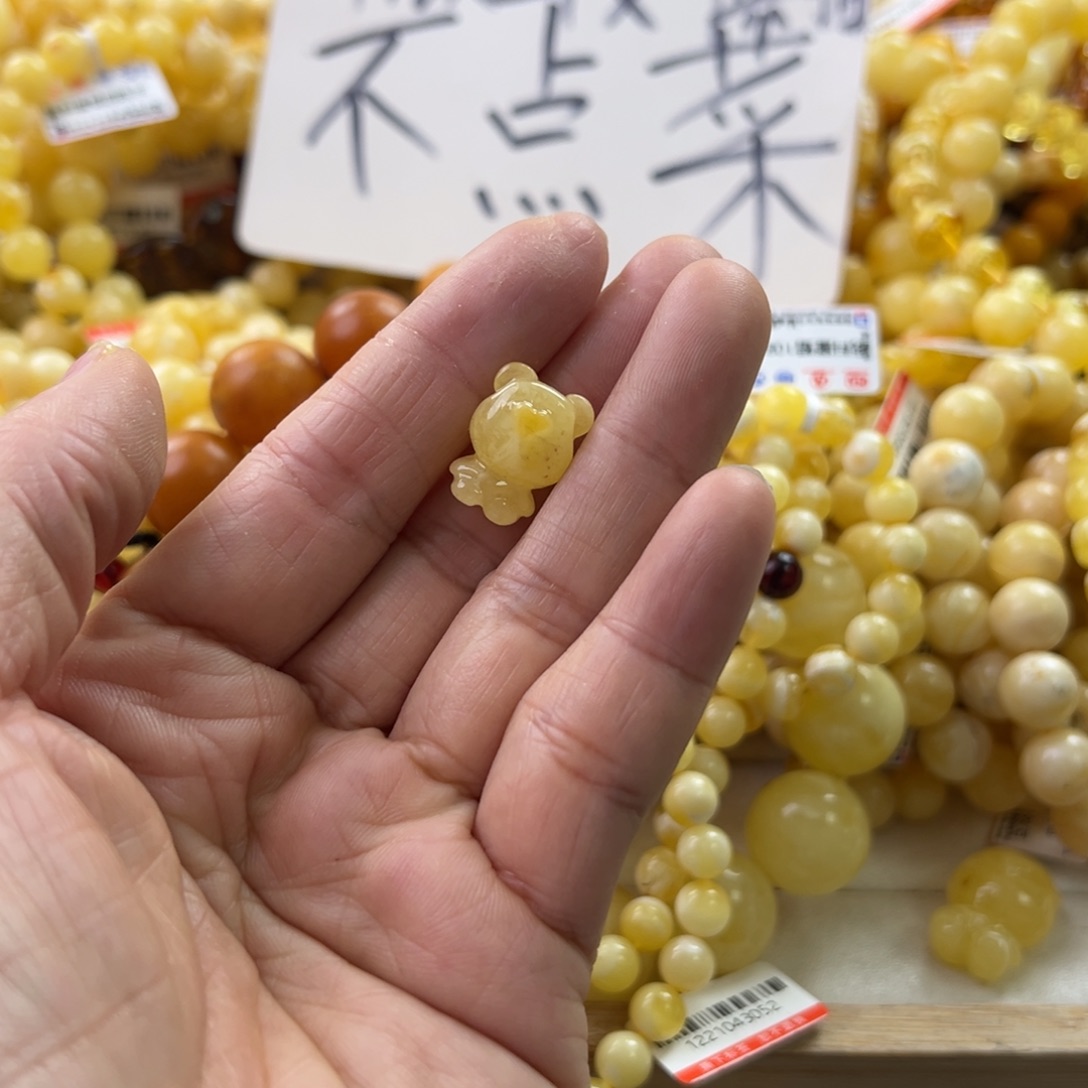 琥珀珠宝奇石未镶嵌