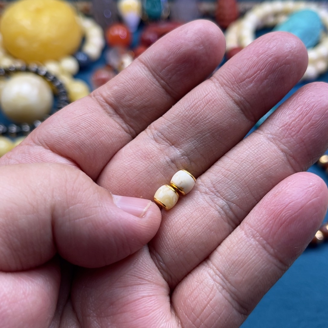 琥珀未镶嵌珠宝奇石3