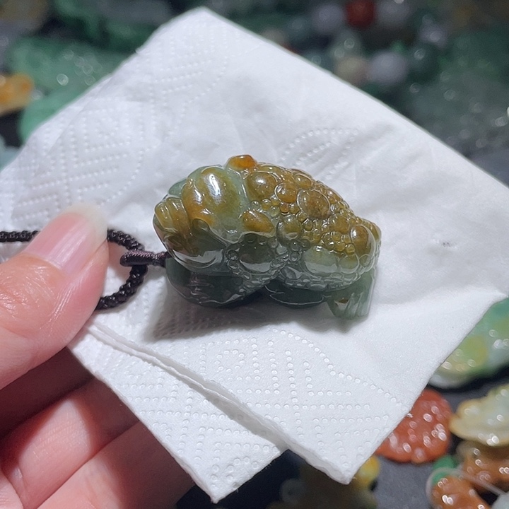 颈饰未镶嵌翡翠天