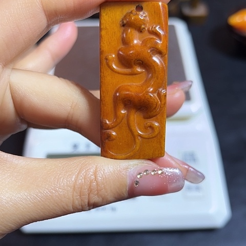 大叶紫檀（黑酸枝木类）一**衣